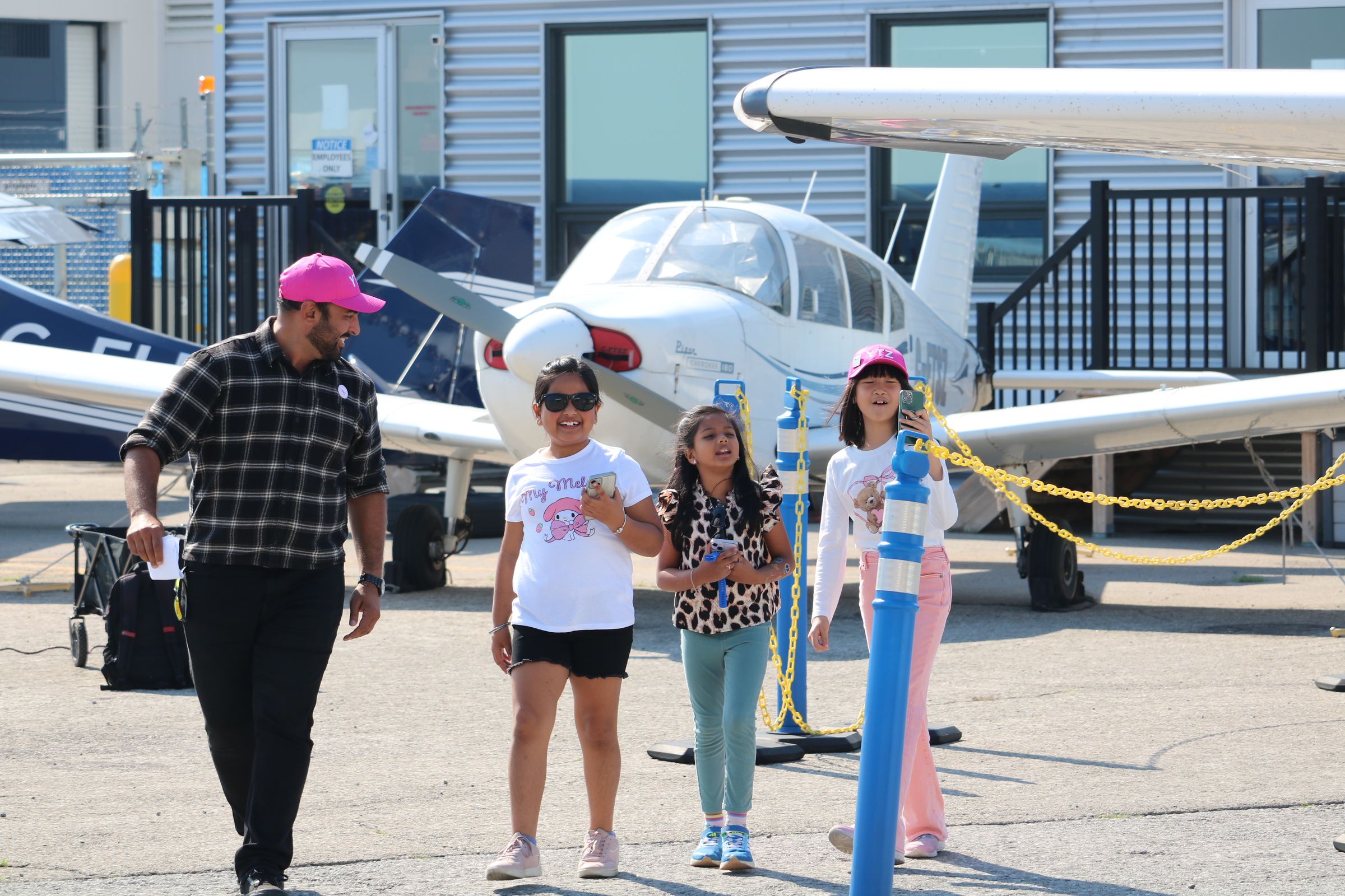 Participants arriving at Stolport FBO on the day of the event